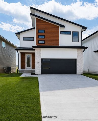 1104 NW Sproul Drive, Waukee, IA 50263