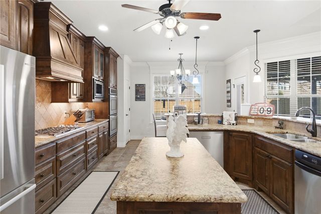 4123 Willowbend Drive, Rogers, AR 72758