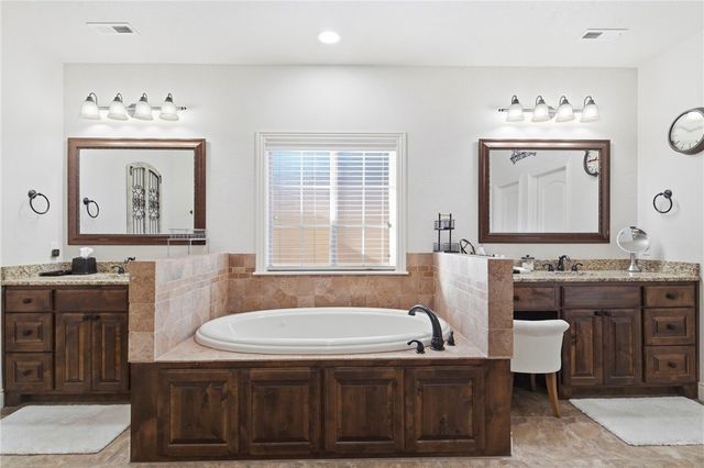 4123 Willowbend Drive, Rogers, AR 72758