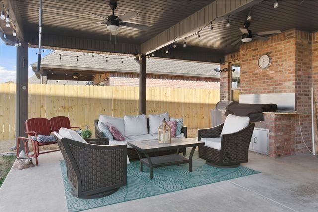 4123 Willowbend Drive, Rogers, AR 72758