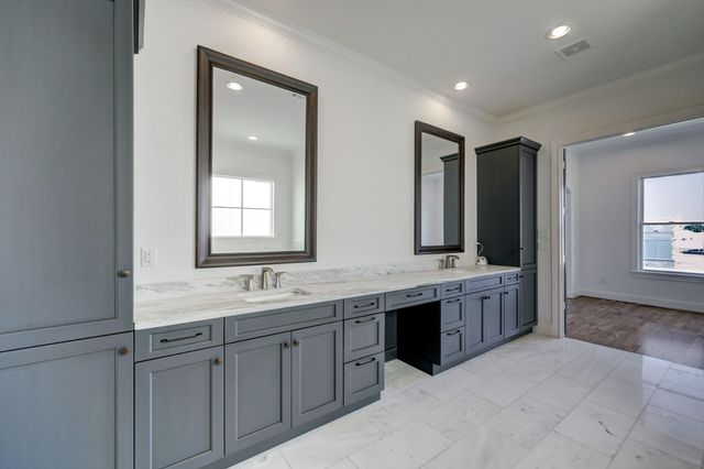 1116 Mosaico Lane, Houston, TX 77055