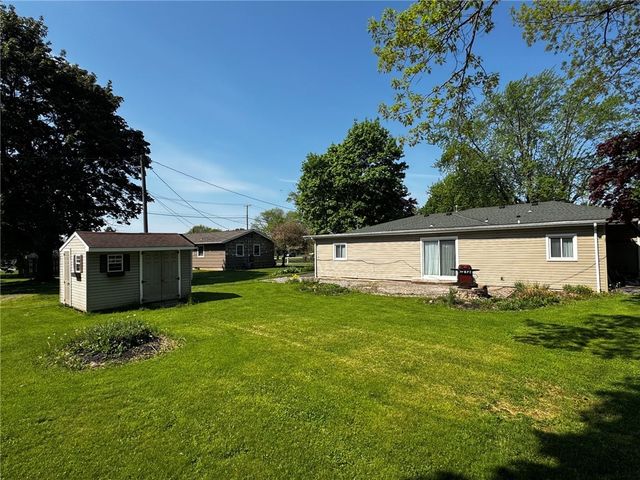 4 Capri Drive, Gates, NY 14624