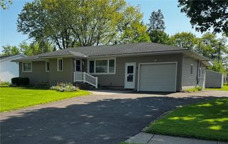 4 Capri Drive, Gates, NY 14624