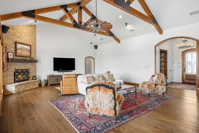 357 Cypress Estates Pkwy W, Ingram, TX 78024