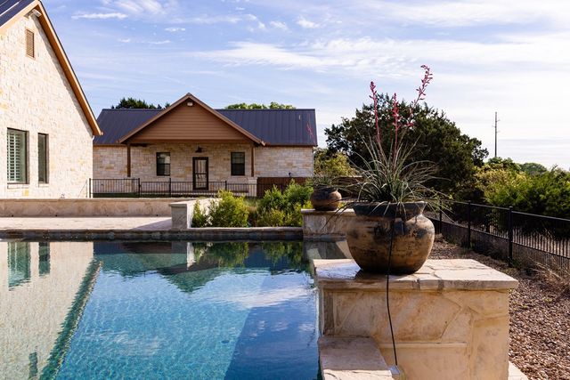 357 Cypress Estates Pkwy W, Ingram, TX 78024