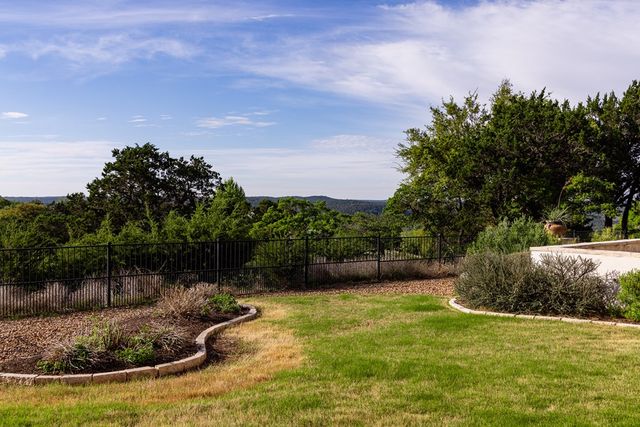 357 Cypress Estates Pkwy W, Ingram, TX 78024