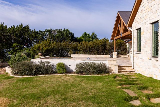 357 Cypress Estates Pkwy W, Ingram, TX 78024