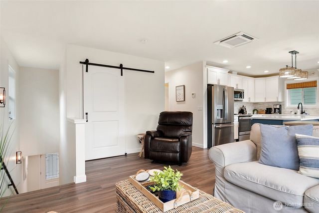 4 Drake Lane, Pacific Beach, WA 98571