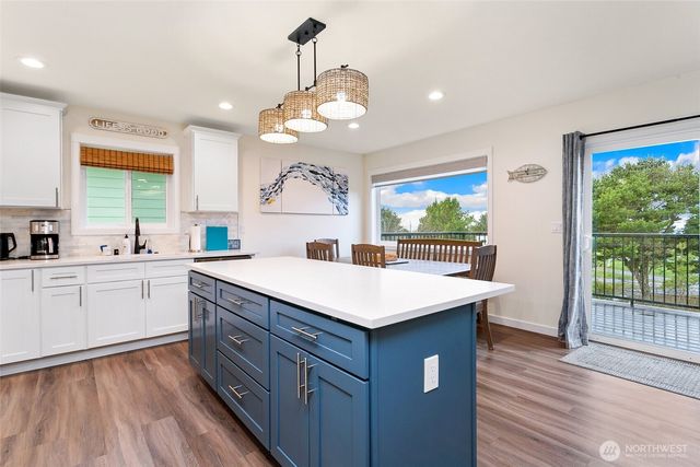 4 Drake Lane, Pacific Beach, WA 98571