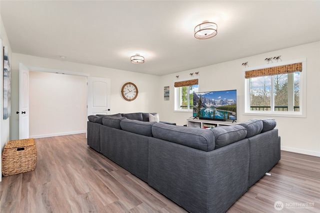 4 Drake Lane, Pacific Beach, WA 98571