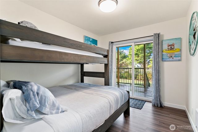 4 Drake Lane, Pacific Beach, WA 98571