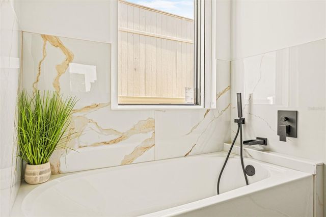 6410 QUARTET STREET, Mascotte, FL 34753