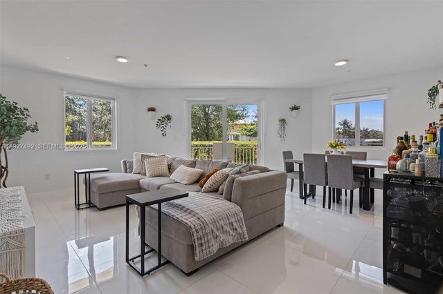 10950 NW 82nd St 109, Doral, FL 33178