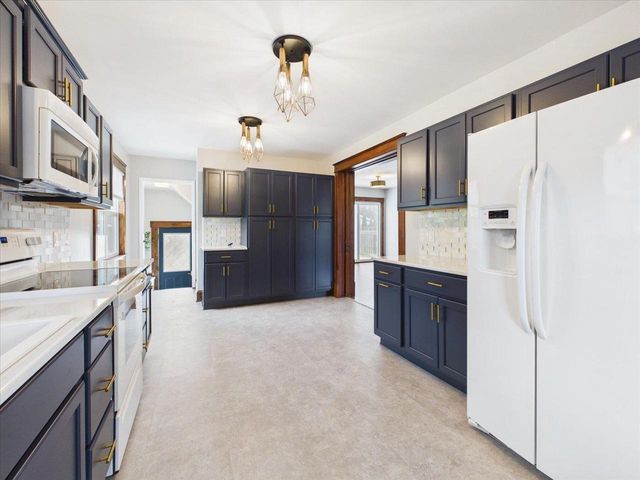 450 2nd Street, Randolph, WI 53956