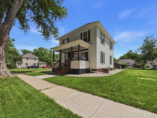 450 2nd Street, Randolph, WI 53956