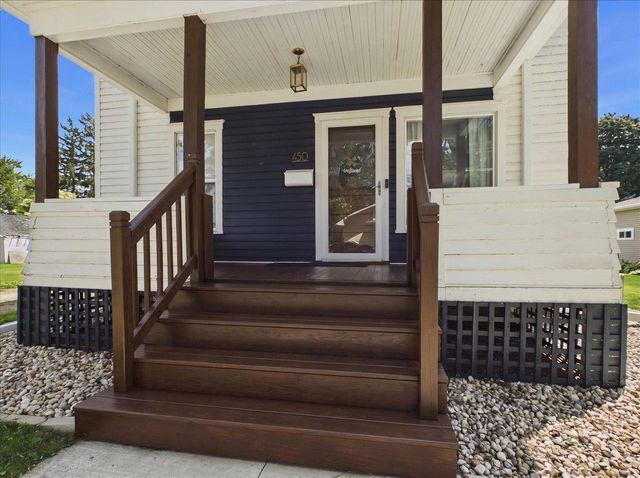 450 2nd Street, Randolph, WI 53956