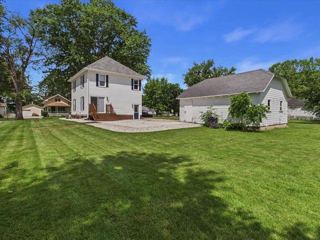 450 2nd Street, Randolph, WI 53956