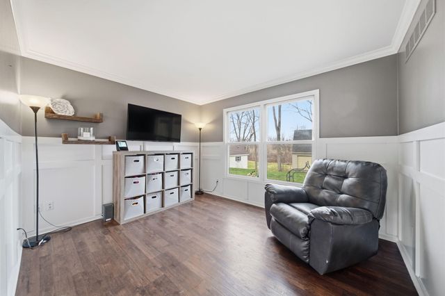11085 Village Lane, Clinton, MI 49236
