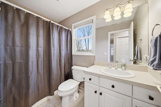 11085 Village Lane, Clinton, MI 49236