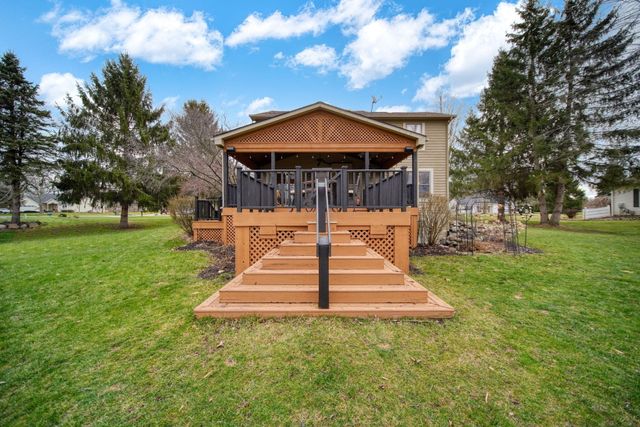 11085 Village Lane, Clinton, MI 49236
