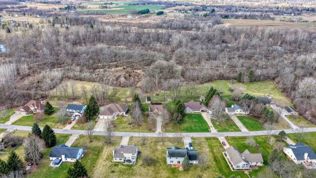 11085 Village Lane, Clinton, MI 49236