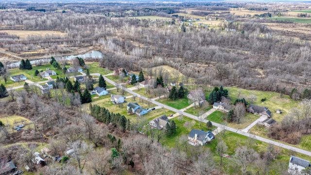 11085 Village Lane, Clinton, MI 49236