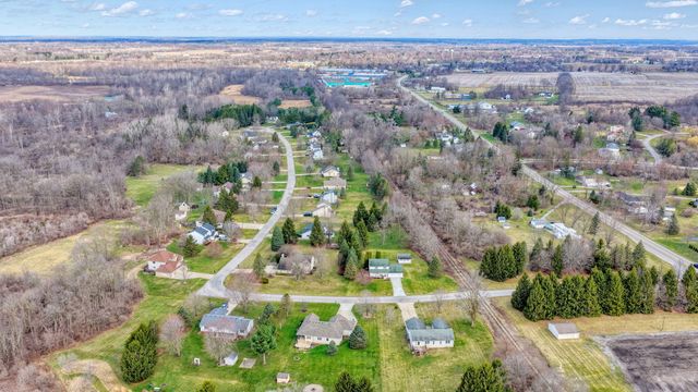 11085 Village Lane, Clinton, MI 49236