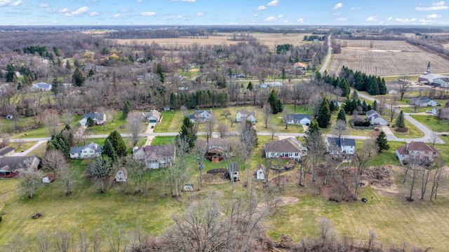 11085 Village Lane, Clinton, MI 49236