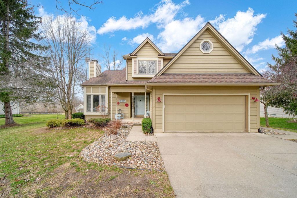 11085 Village Lane, Clinton, MI 49236