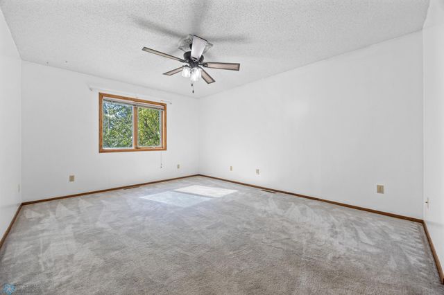 670 13th Avenue E, Fargo, ND 58078