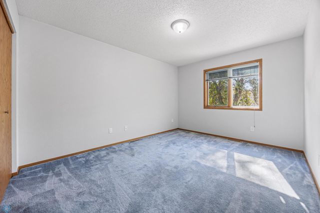 670 13th Avenue E, Fargo, ND 58078