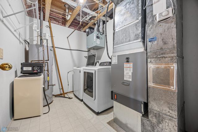 670 13th Avenue E, Fargo, ND 58078