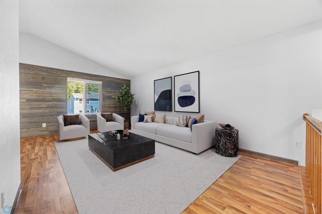 670 13th Avenue E, Fargo, ND 58078