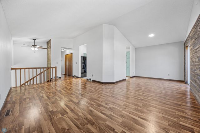 670 13th Avenue E, Fargo, ND 58078