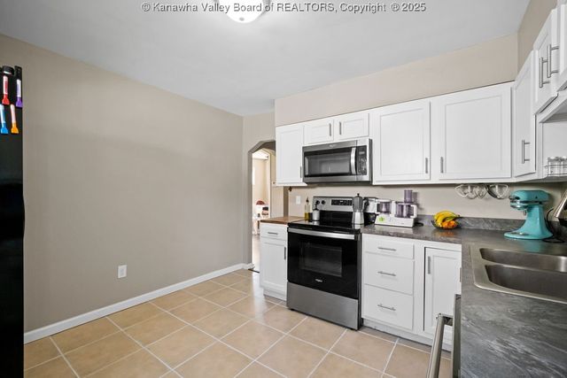 113 Kentucky Avenue, St Albans, WV 25177