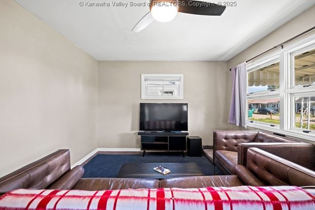 113 Kentucky Avenue, St Albans, WV 25177