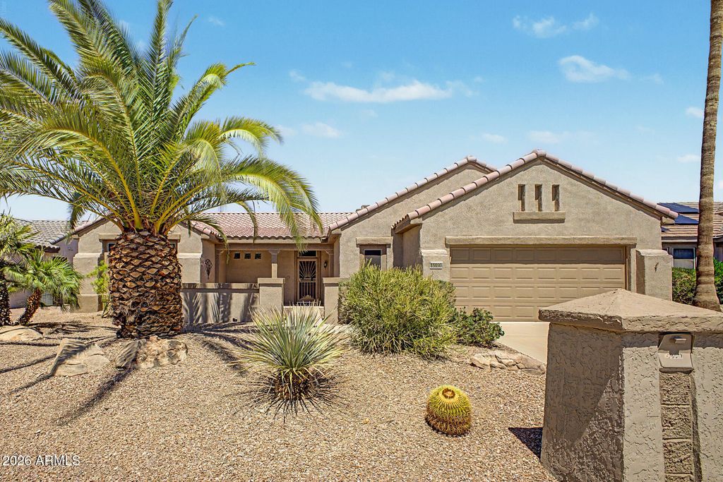 15850 W SILVER BREEZE Drive, Surprise, AZ 85374 — exterior