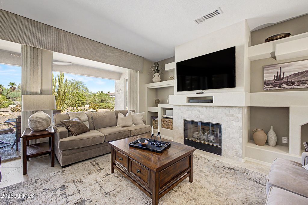15850 W SILVER BREEZE Drive, Surprise, AZ 85374 — photo 2