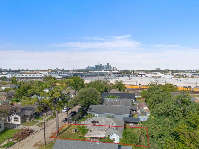 6619 Avenue Q, Houston, TX 77011