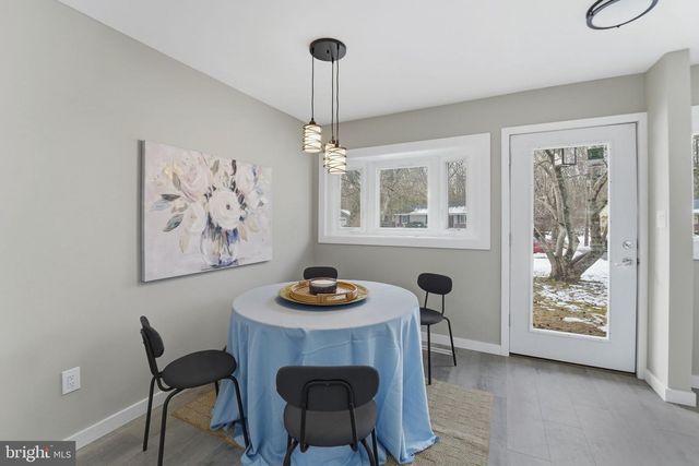 20 STOCKTON RD, Kendall Park, NJ 08824