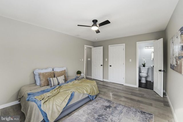 20 STOCKTON RD, Kendall Park, NJ 08824