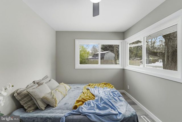 20 STOCKTON RD, Kendall Park, NJ 08824