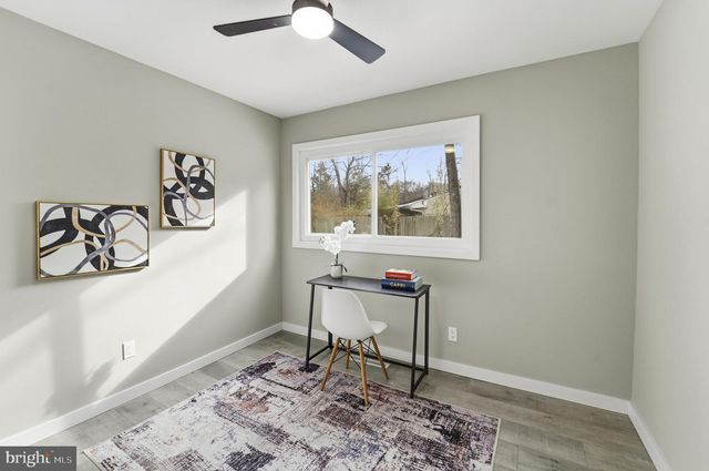 20 STOCKTON RD, Kendall Park, NJ 08824