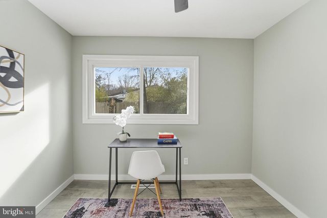 20 STOCKTON RD, Kendall Park, NJ 08824