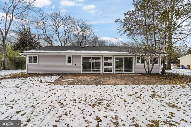 20 STOCKTON RD, Kendall Park, NJ 08824