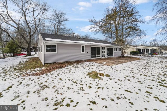 20 STOCKTON RD, Kendall Park, NJ 08824