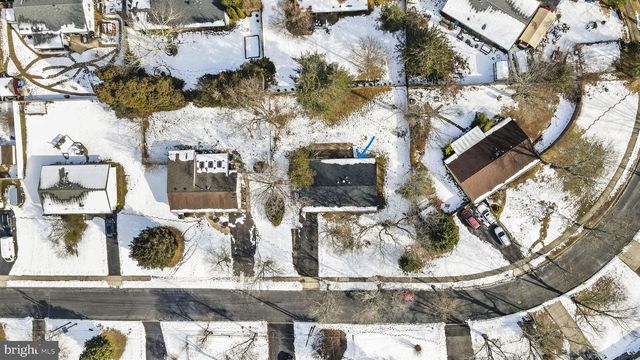 20 STOCKTON RD, Kendall Park, NJ 08824