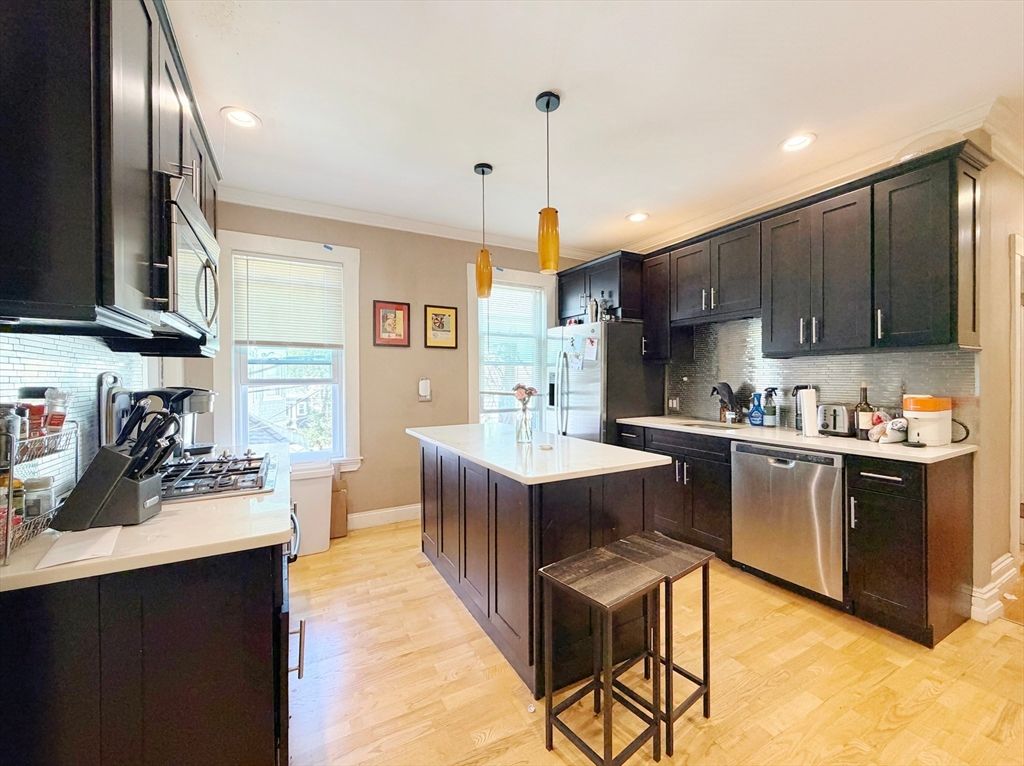 17 Pleasant St 2, Boston, MA 02125