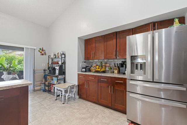 7040 Golf Pointe Circle, Tamarac, FL 33321