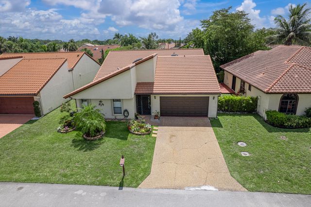 7040 Golf Pointe Circle, Tamarac, FL 33321